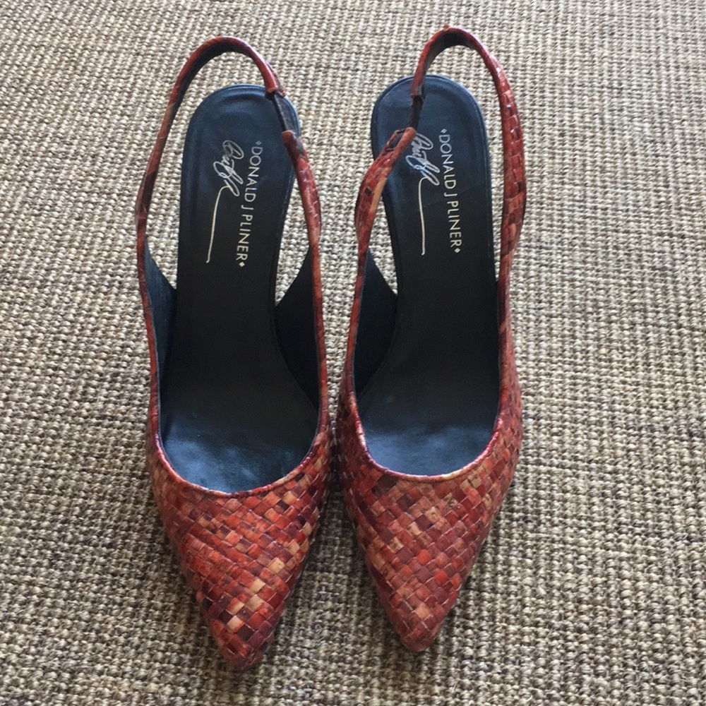 Donald J Pliner Slingback Heels